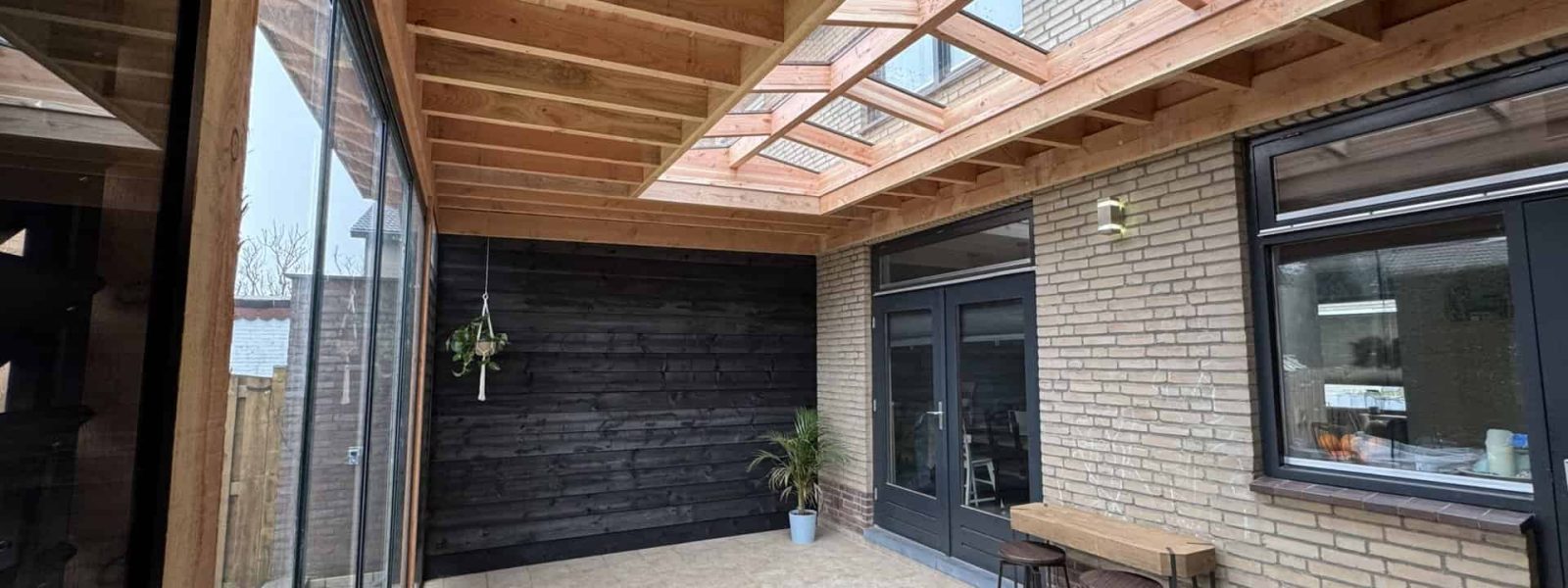 Douglas-tuinkamer-glazensxhuifwanden-lichtstraat-Vaals7